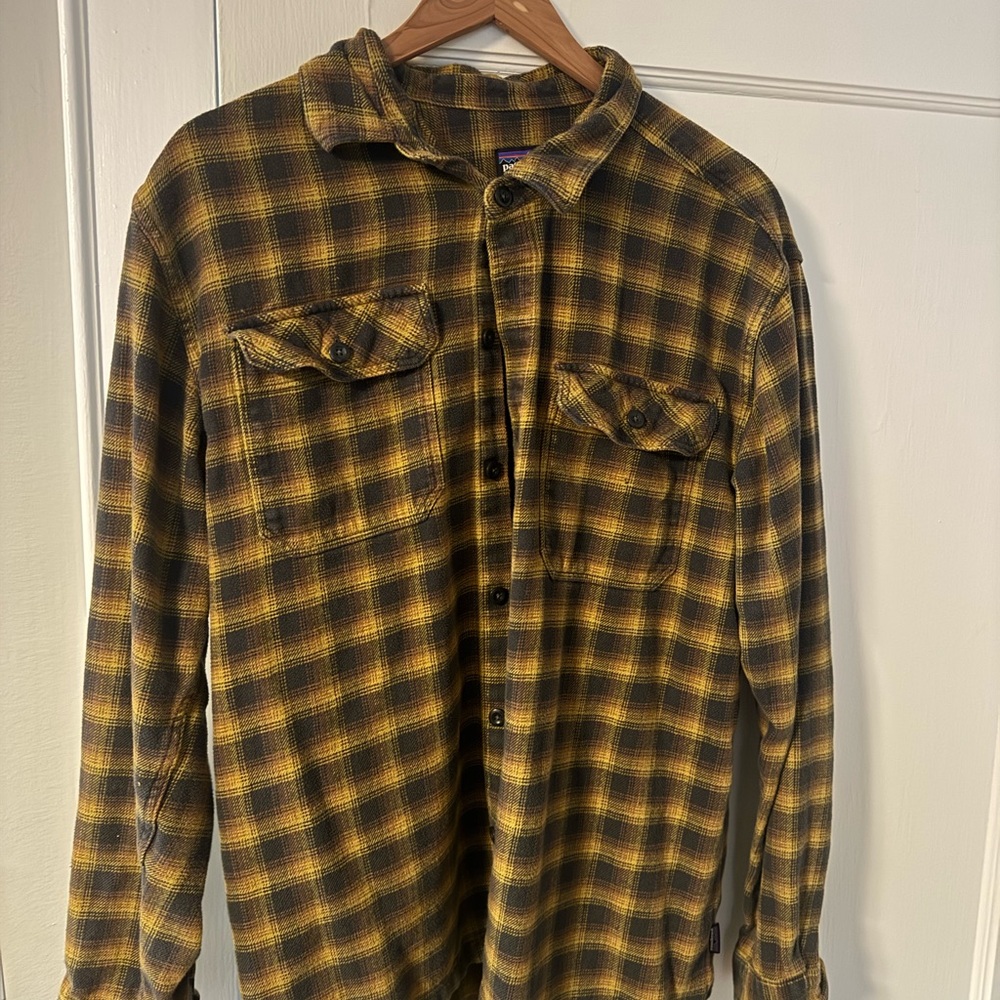 Patagonia Yellow and Black Checkered Shirt